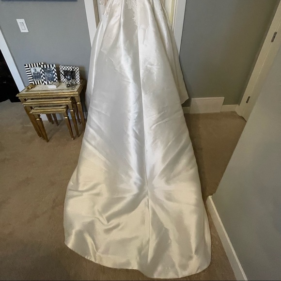 New Pronovias Albion Wedding dress size 10 NWT - Picture 10 of 15